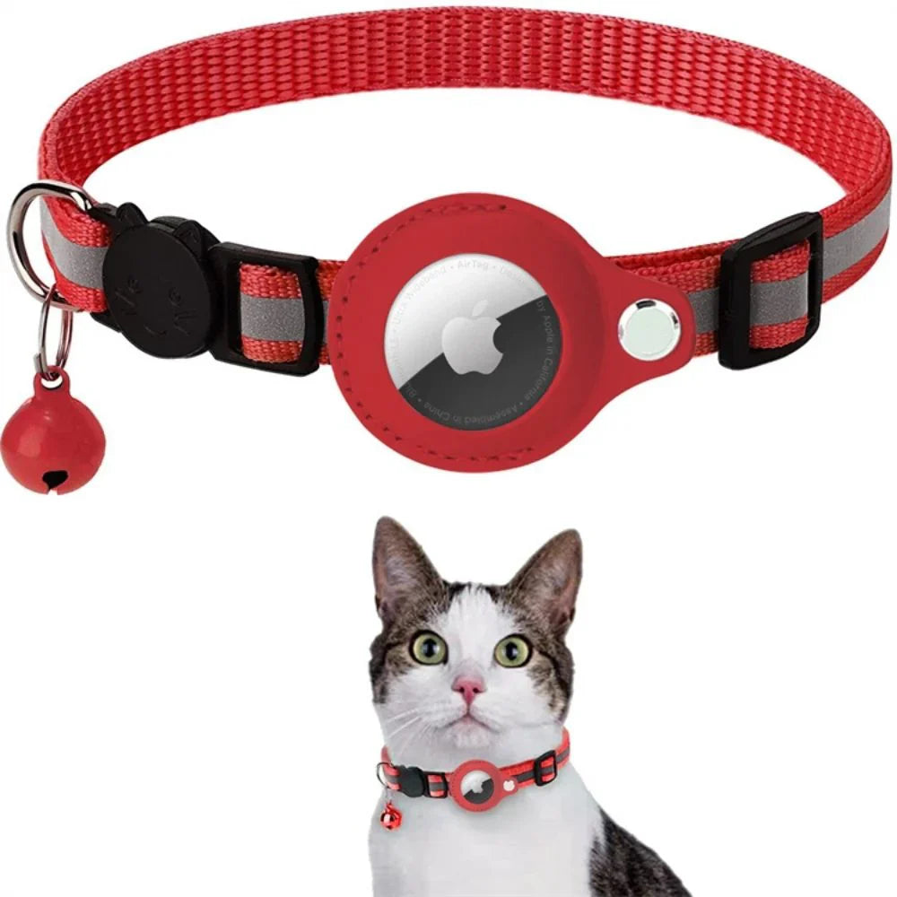 GPS Tracking Collar for Cats with Quick-Release Fastener and Enhanced Nighttime Visibility Design