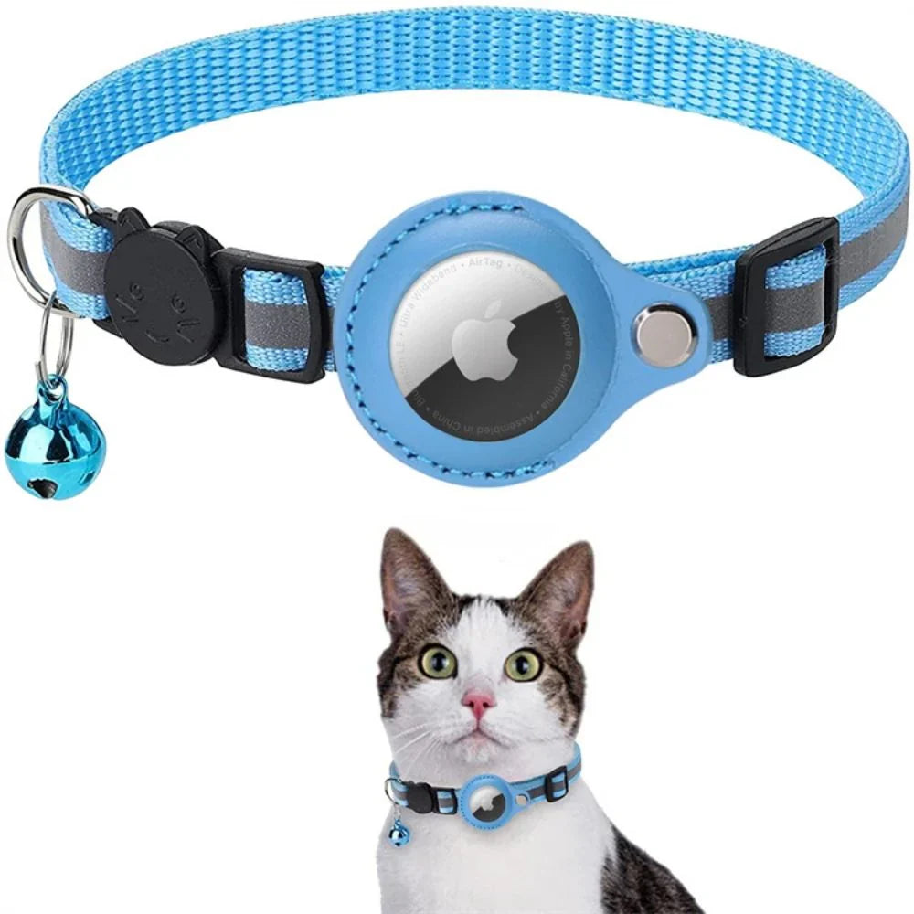 GPS Tracking Collar for Cats with Quick-Release Fastener and Enhanced Nighttime Visibility Design